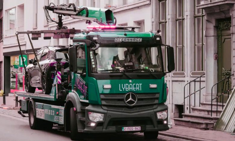 مصادرة سيارة من يقود بدون رخصة